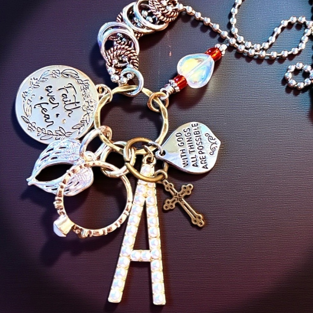 Spiritual and faith. Angel charms assemblage necklace. - Picture 4 of 17